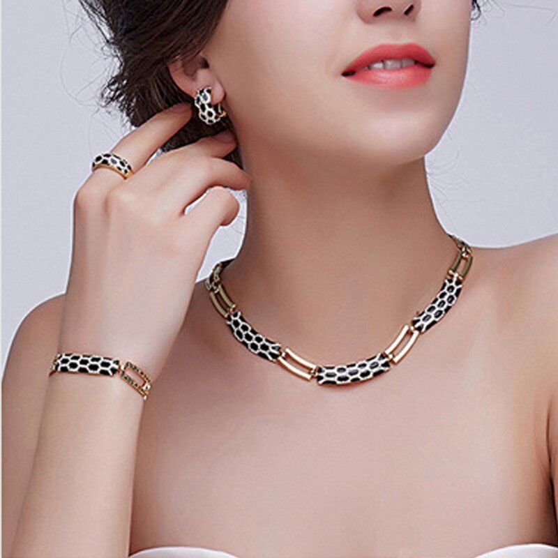 Women Dubai Jewelry Sets. Luxury Bridal . Nigerian Wedding . African Beads. Jewelry Set Costume . New Design# NP